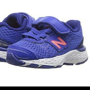 SOLD Kids New Balance 680v5 sneaker